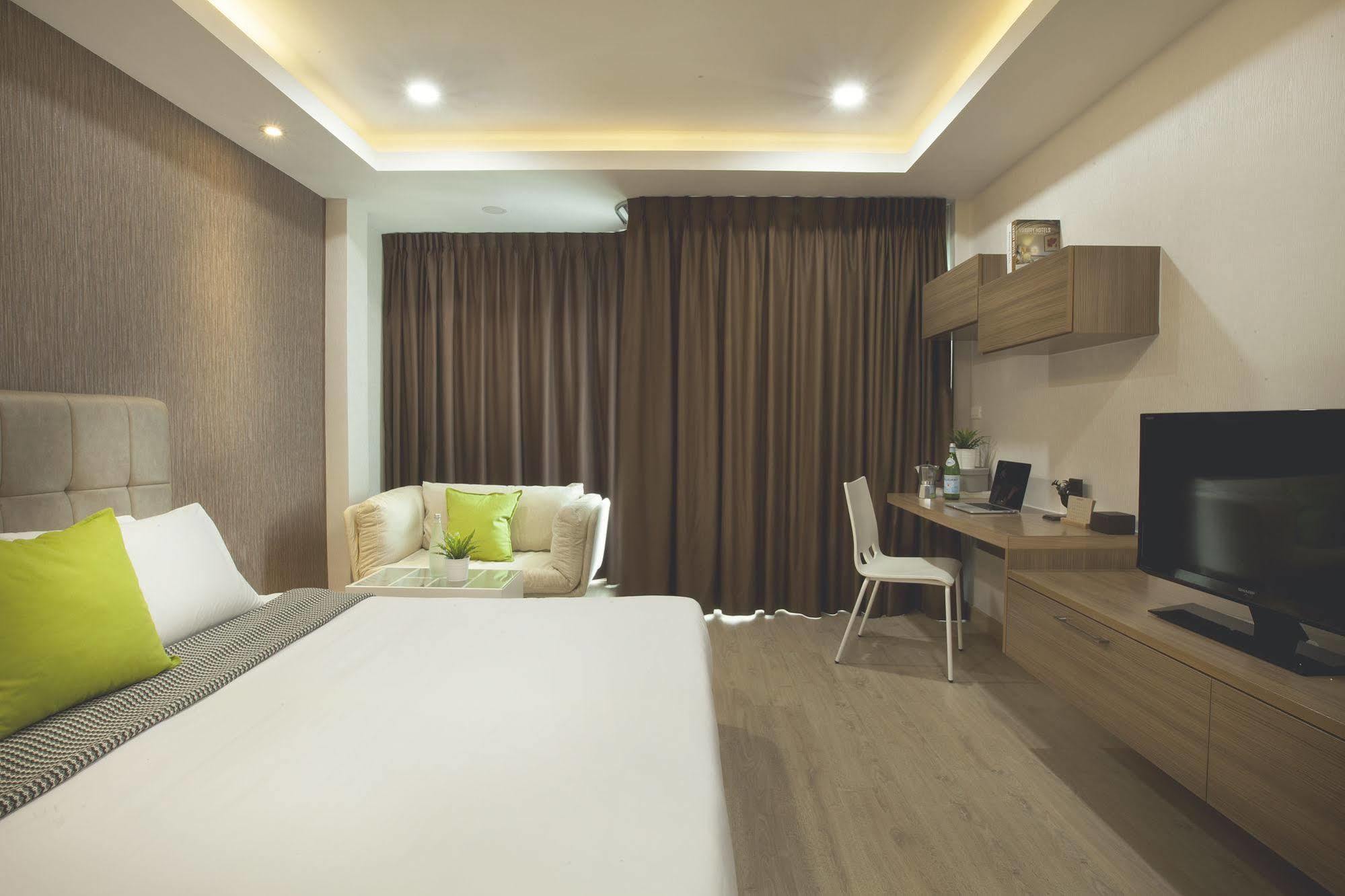 Boone Place Bangkok Bagian luar foto
