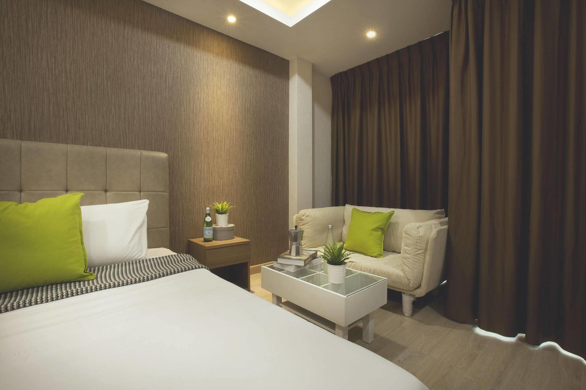 Boone Place Bangkok Bagian luar foto